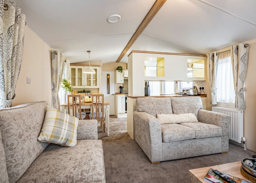 Platinum 8 - Whitehouse Holiday Park, Towyn